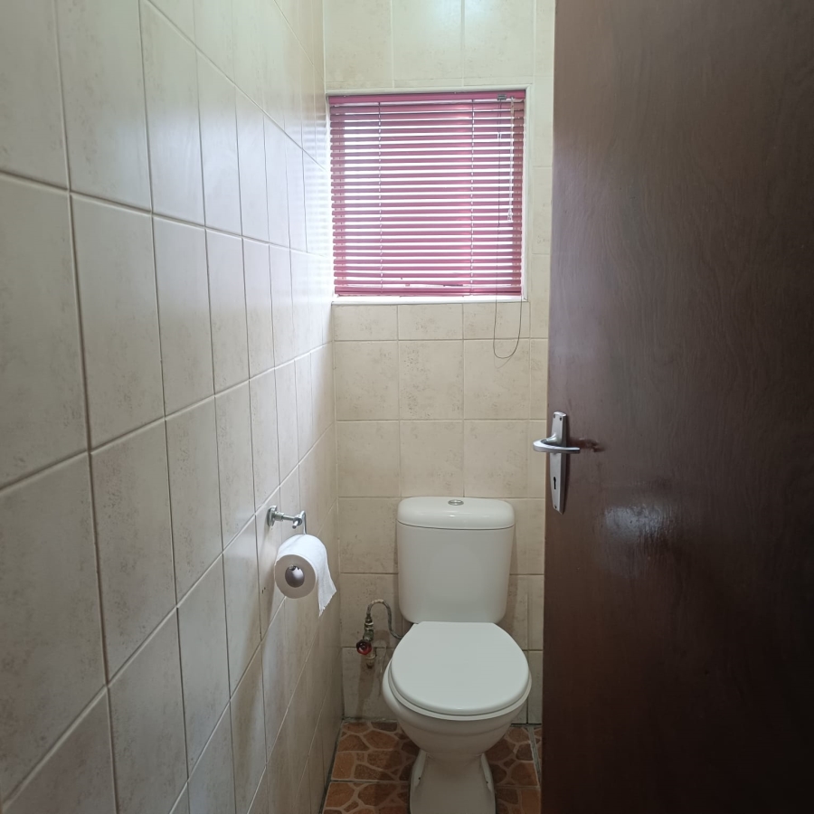 5 Bedroom Property for Sale in Sasolburg Free State